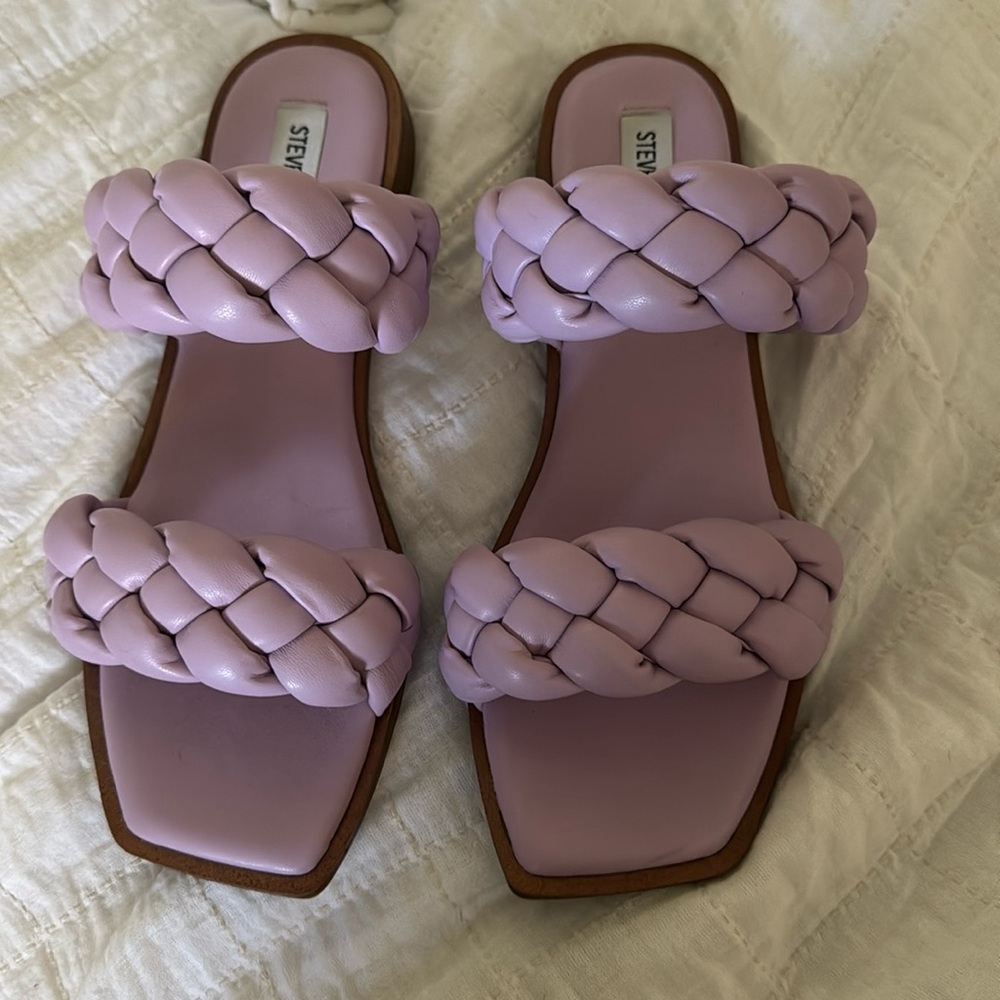 Steve Madden lavender sandals